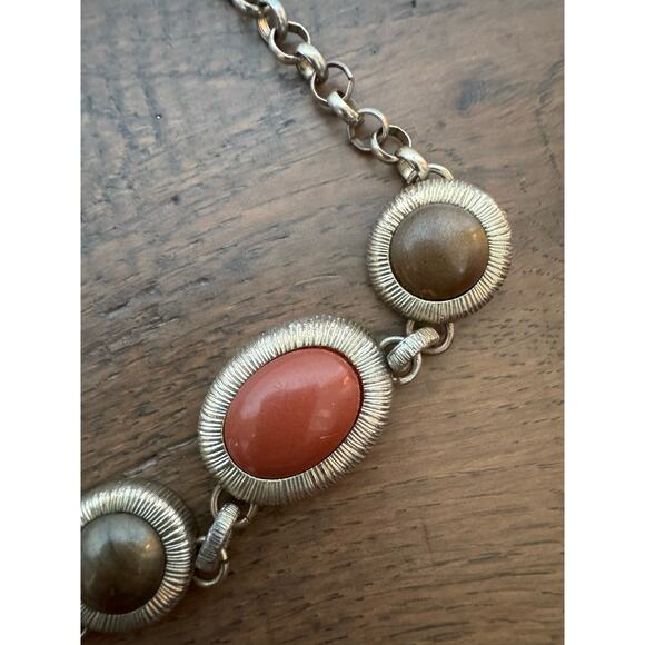 Trifari Rolo Chain Cabochon Necklace Gold Tone Neutral Green Orange - Picture 4 of 5